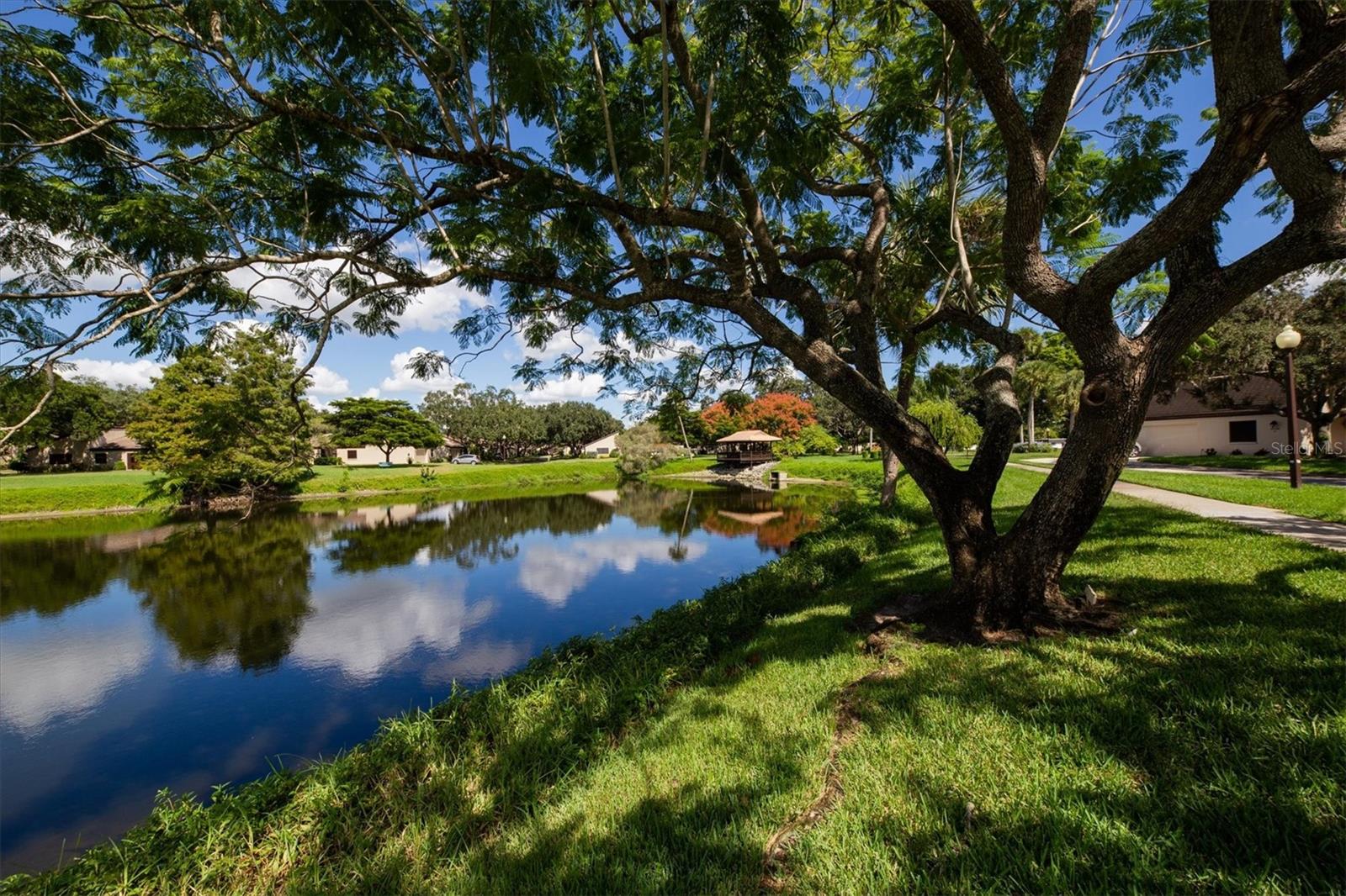 GLEN OAKS MANOR HOMES PH 1 - Residential