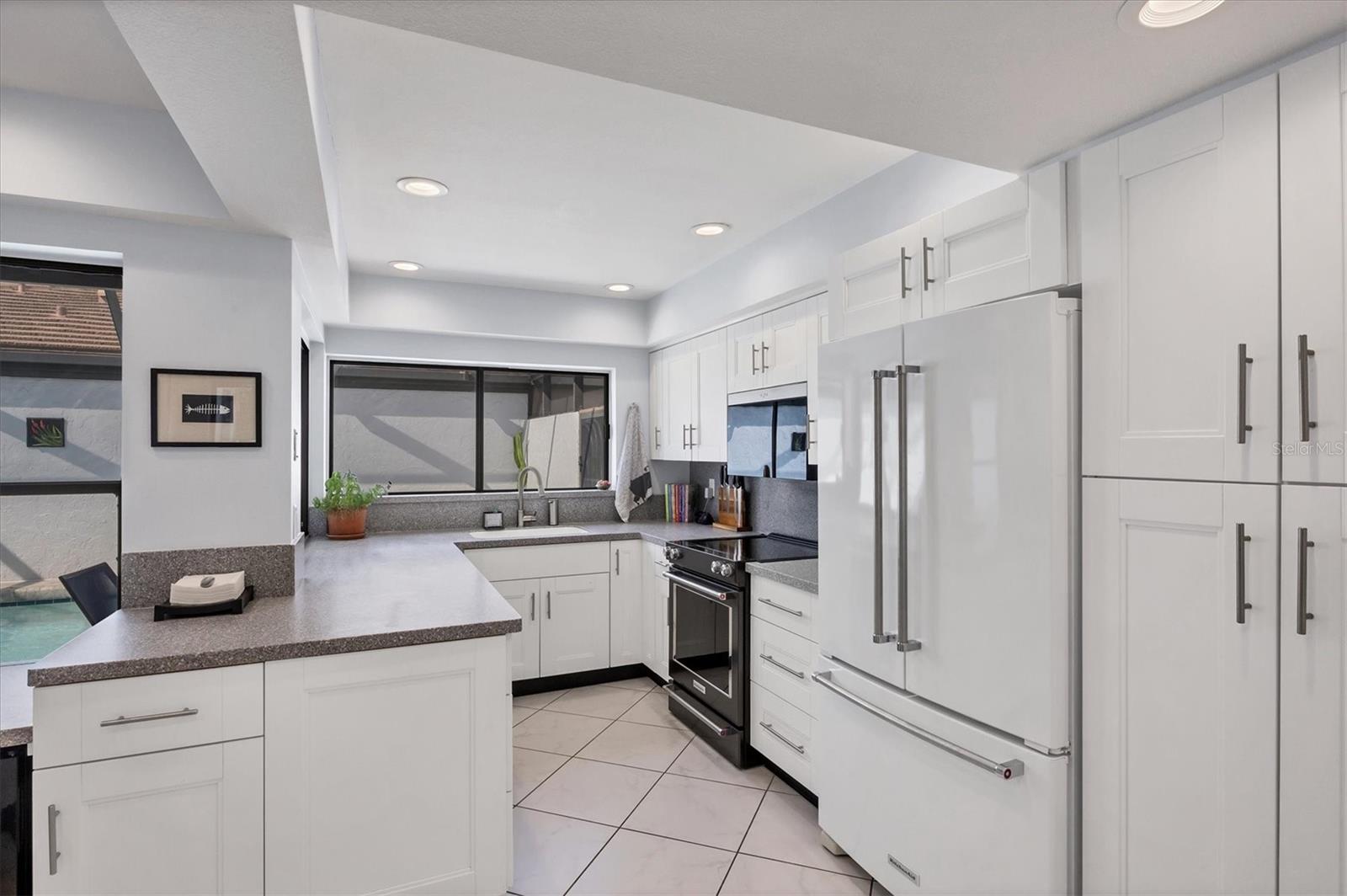 GLEN OAKS MANOR HOMES PH 1 - Residential