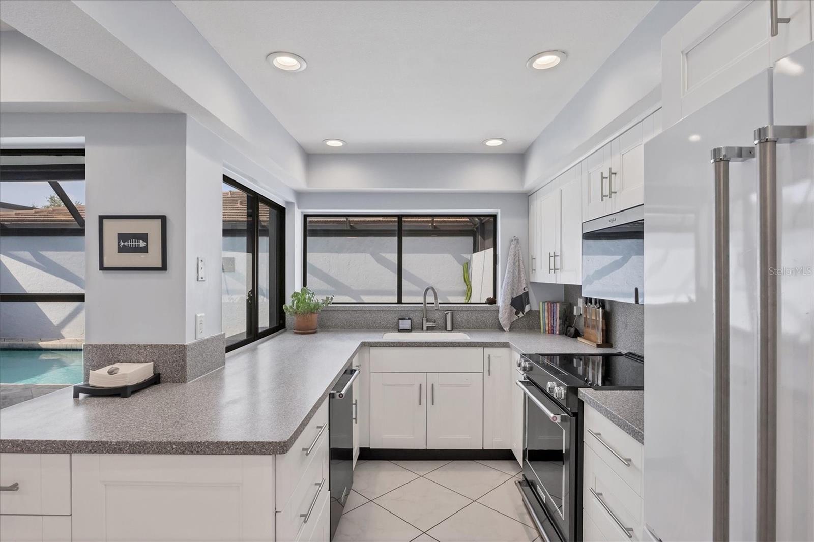 GLEN OAKS MANOR HOMES PH 1 - Residential
