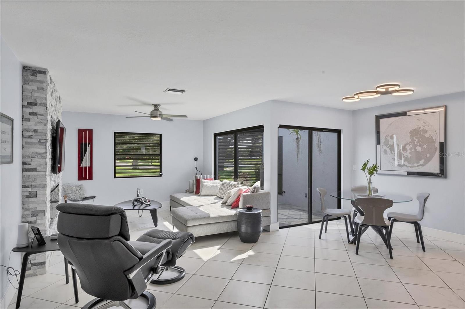 GLEN OAKS MANOR HOMES PH 1 - Residential