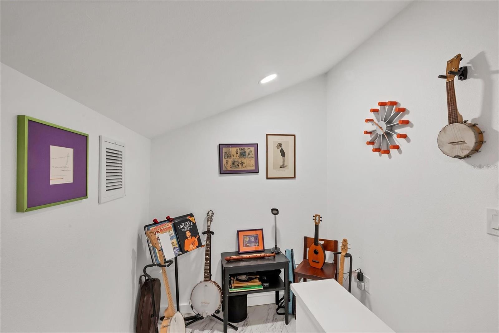 GLEN OAKS MANOR HOMES PH 1 - Residential