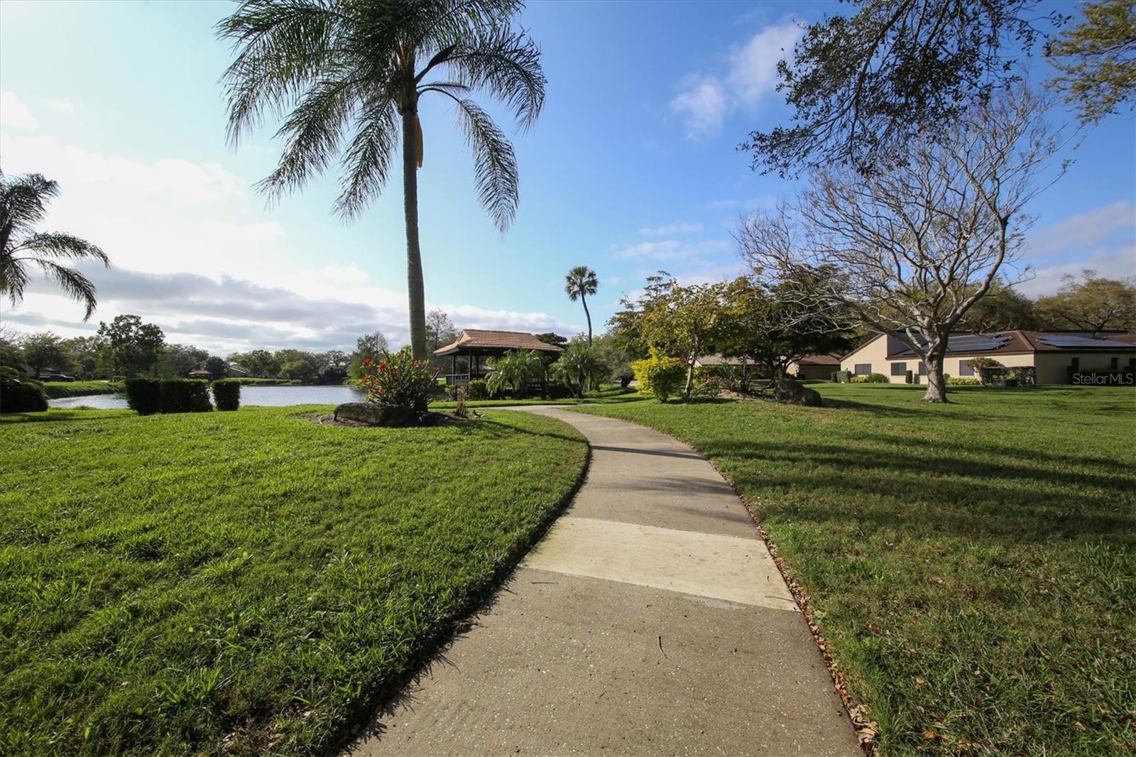 GLEN OAKS MANOR HOMES PH 1 - Residential