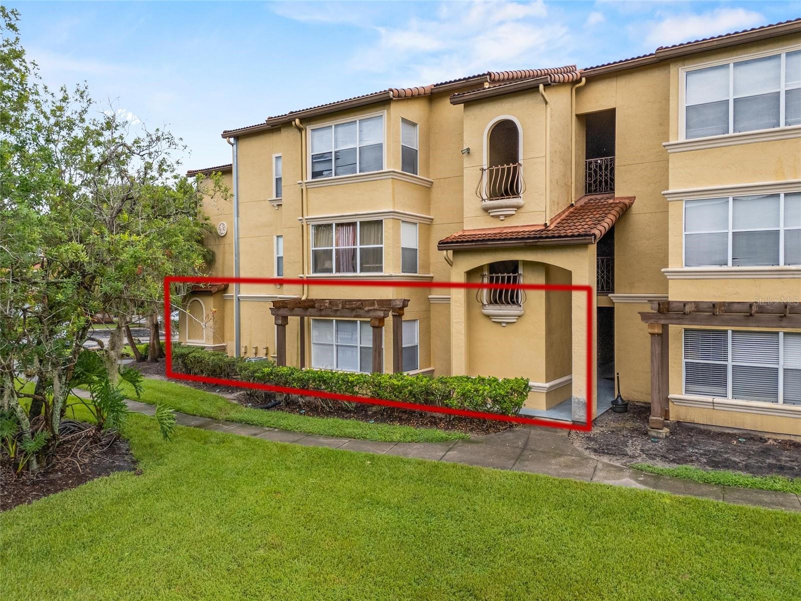 This 3-bedroom, 2-bathroom condo is situated in the gated community of Villa Medici, conveniently close to shops, restaurants, and schools. The spacious floor plan features a beautiful kitchen with a breakfast bar and an open area adjacent to the main living room. Community amenities include a resort-style swimming pool and spa, a tennis court, a gym, a clubhouse, and a playground, which is steps away from your new home. This is MOVE iN READY!
Text/Call 407-577-8037 schedule a showing!