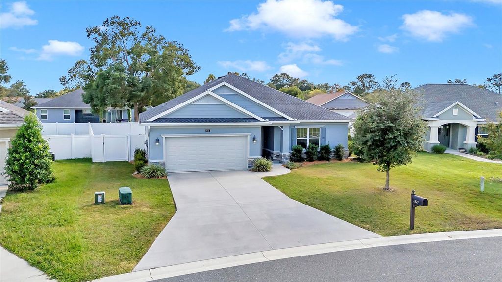Photo of 972 NW 46th Place, Ocala, FL 34475 (MLS # OM711314)