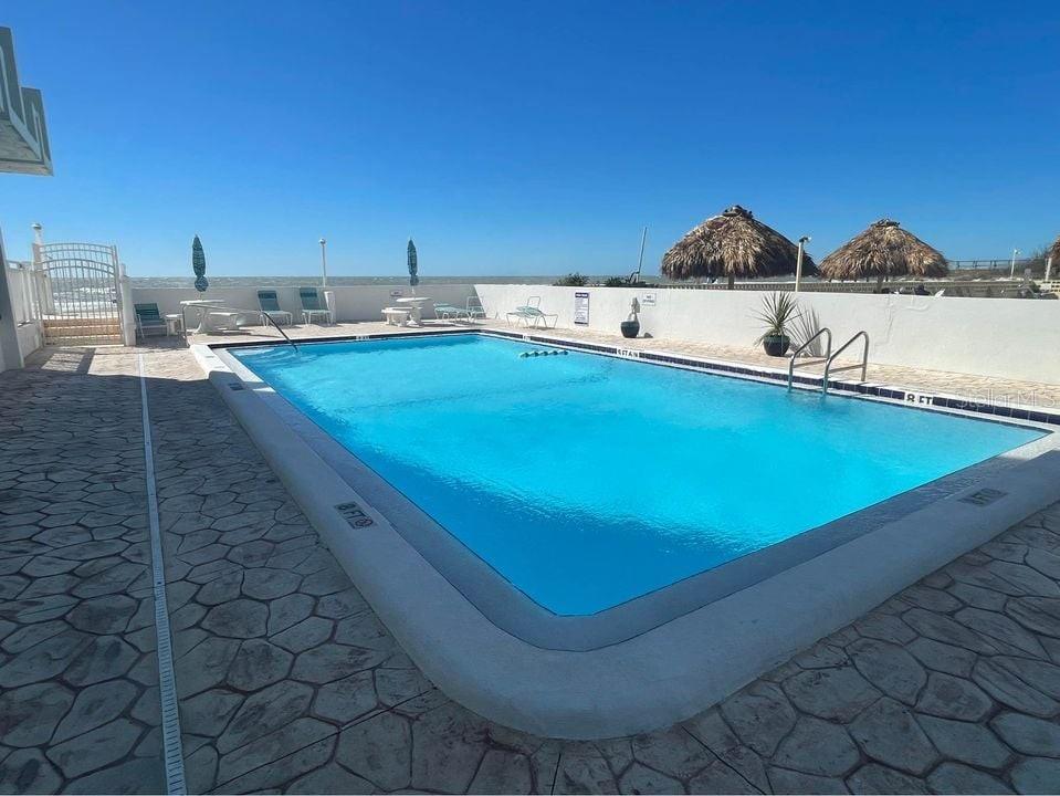 CLUB REDINGTON CONDO THE - Residential