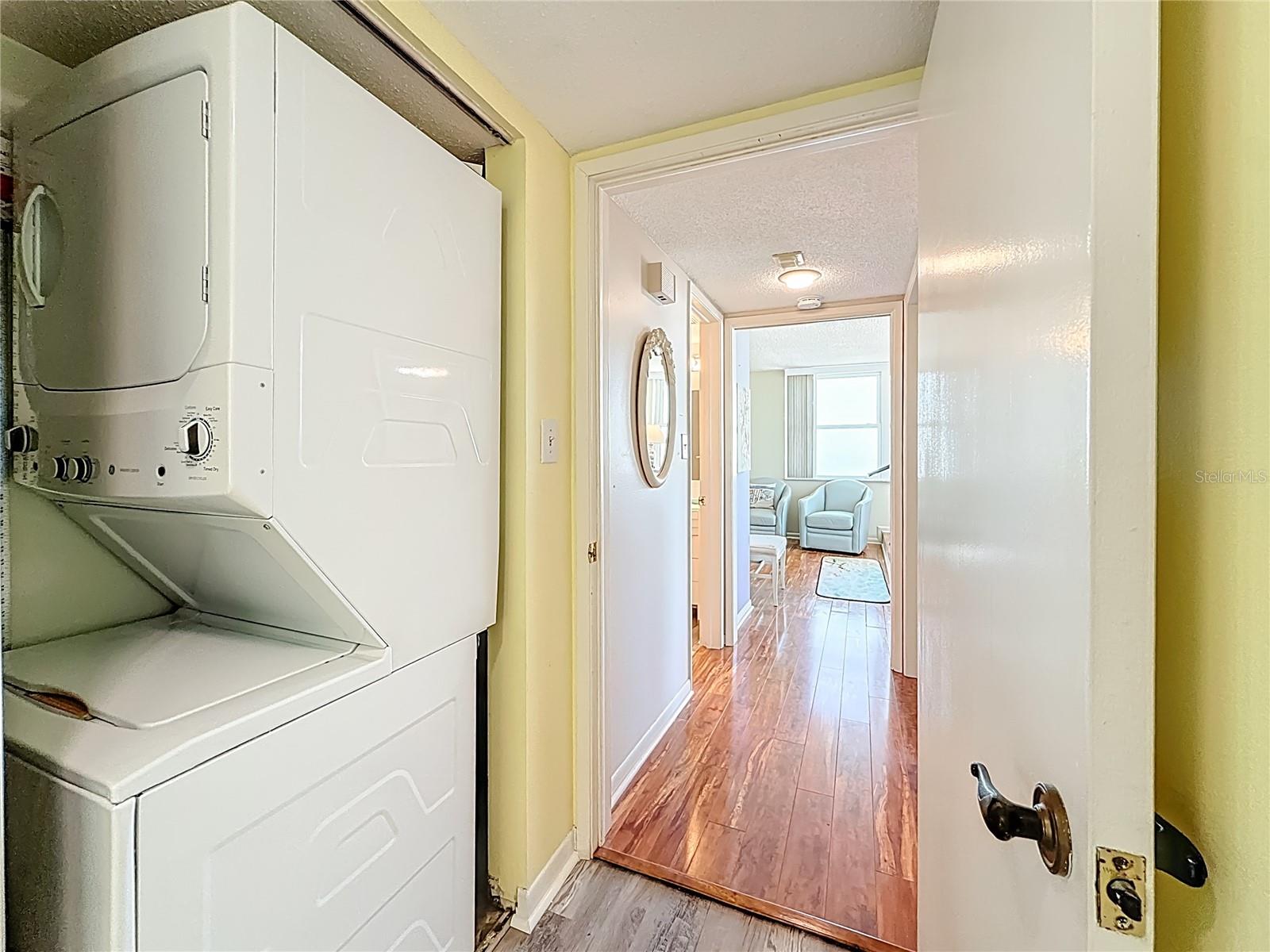 CLUB REDINGTON CONDO THE - Residential