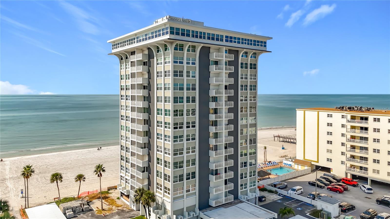 CLUB REDINGTON CONDO THE - Residential