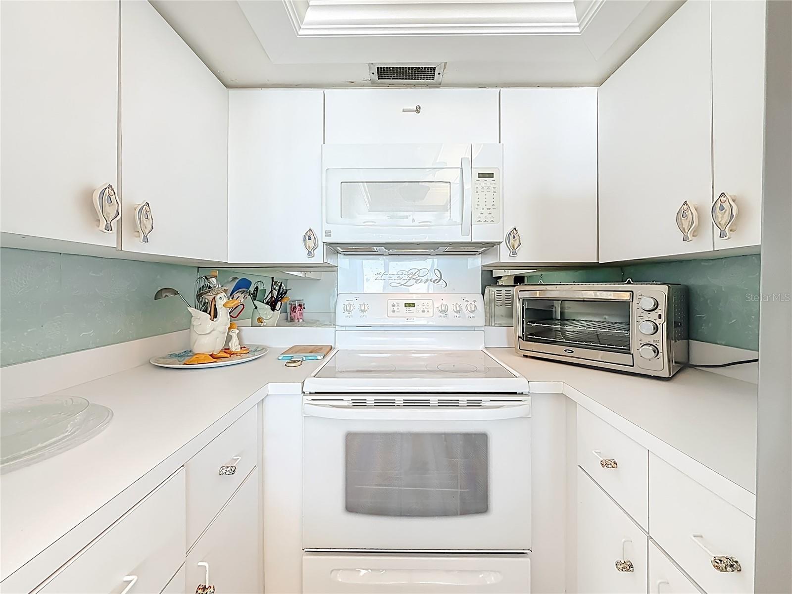 CLUB REDINGTON CONDO THE - Residential