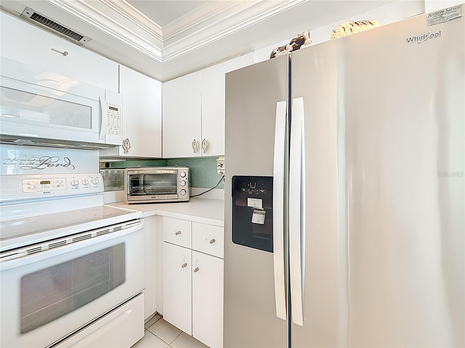 CLUB REDINGTON CONDO THE - Residential