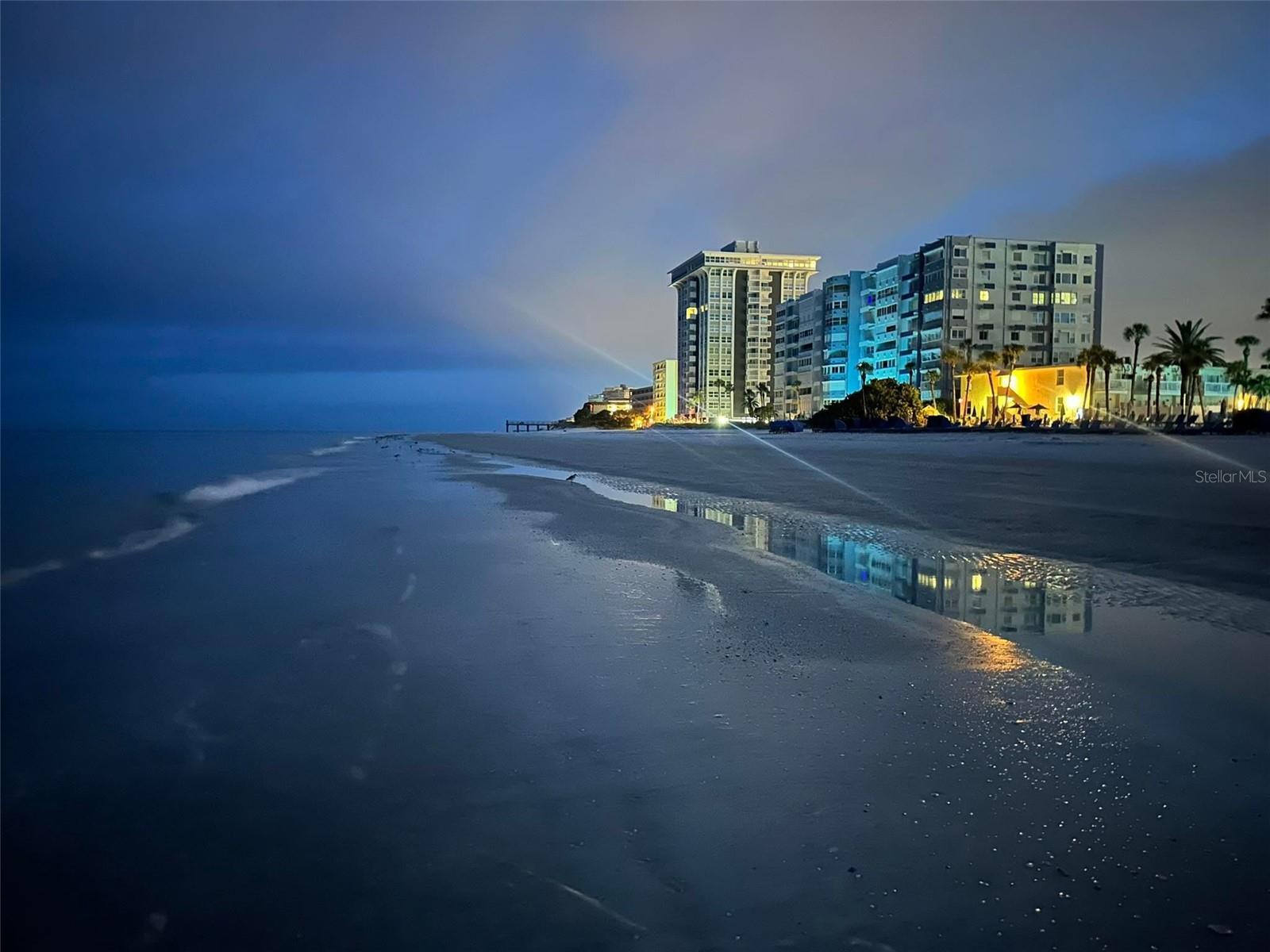 CLUB REDINGTON CONDO THE - Residential