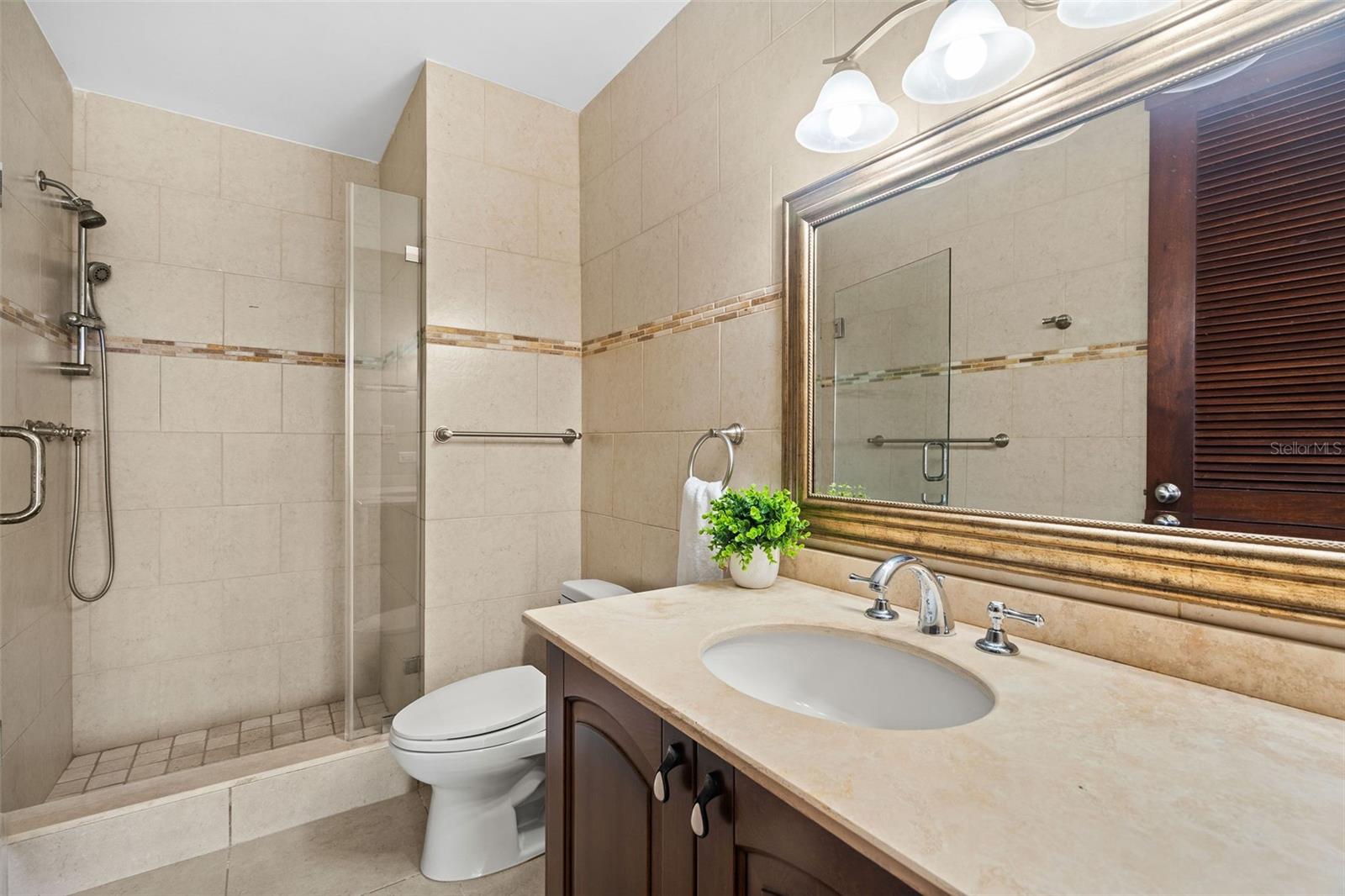 PLAZA DEL MAR - Residential