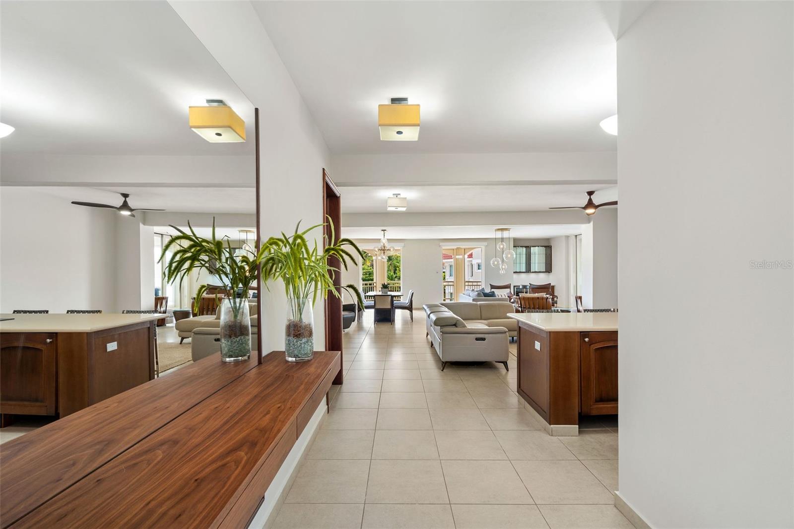 PLAZA DEL MAR - Residential