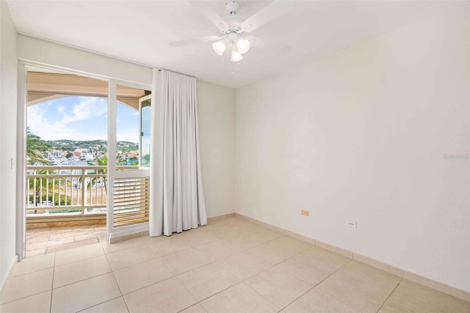 PLAZA DEL MAR - Residential