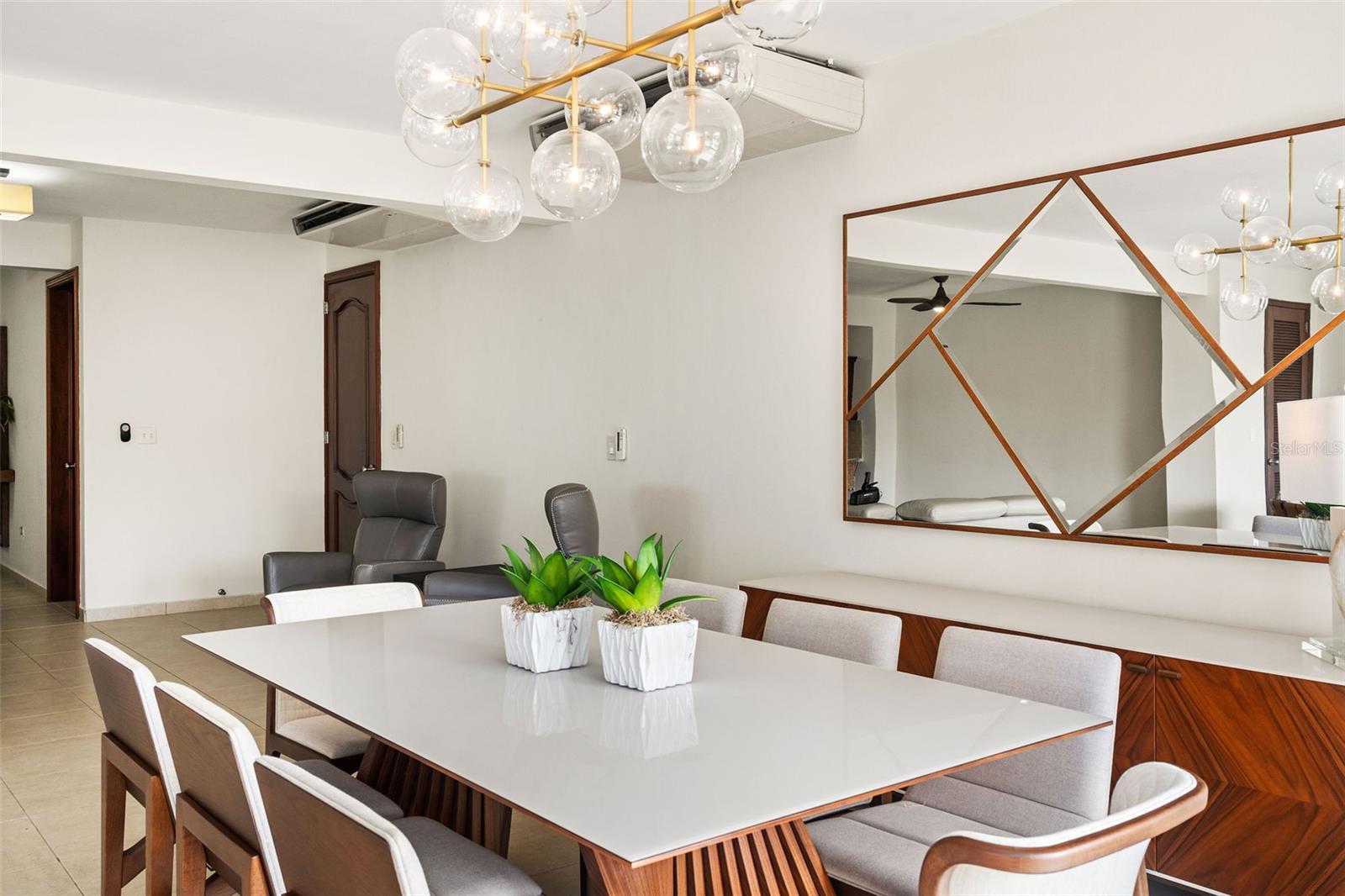 PLAZA DEL MAR - Residential