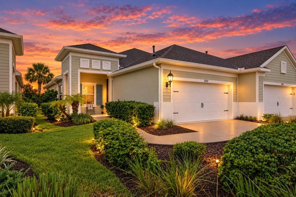 13542 CIRCA CROSSING DR, LITHIA, FL 33547 - Image a2da7cbb5af8760cf5b4c752ae06e1c5/108050517
