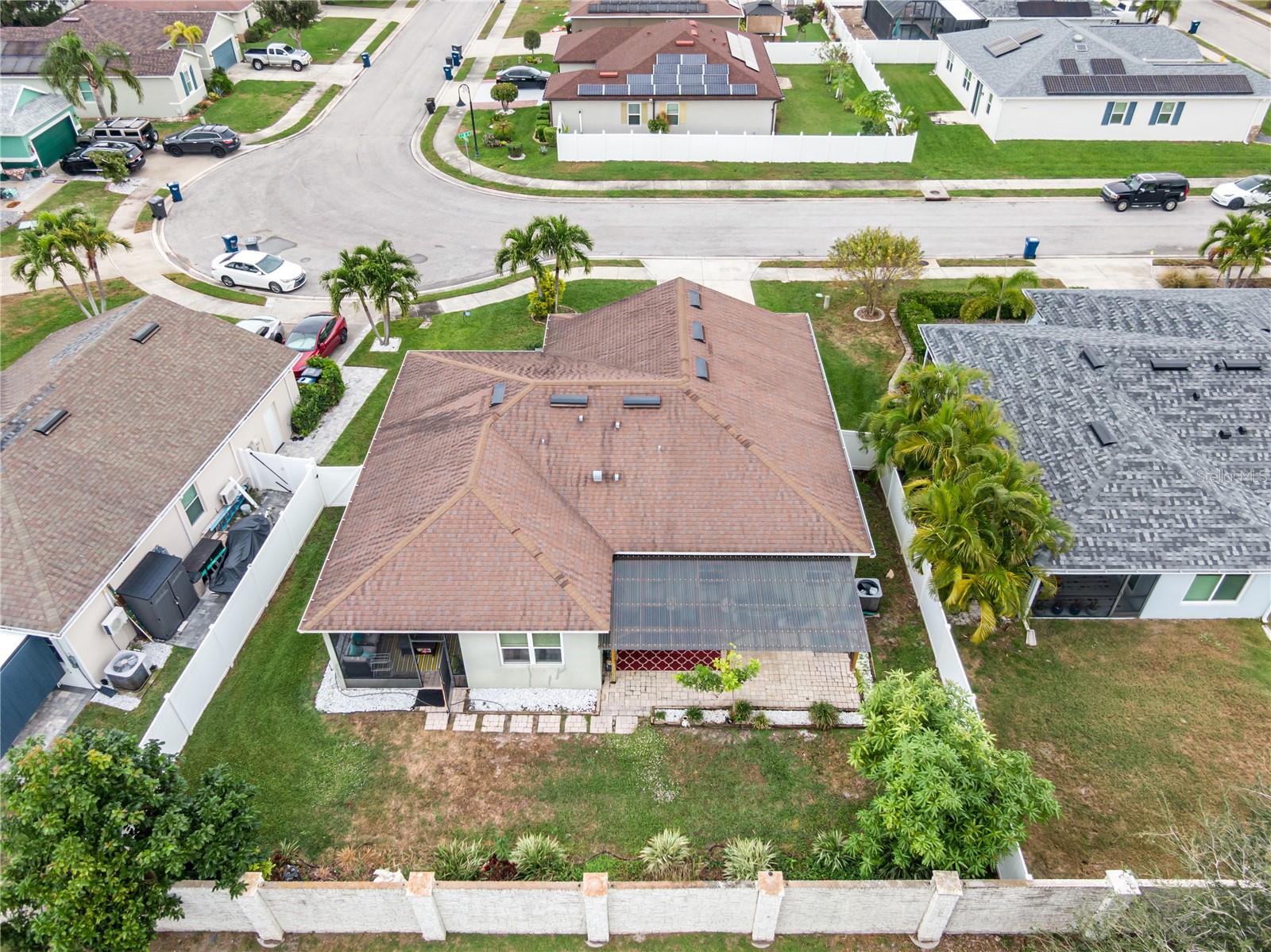 STERLING LAKE - Residential