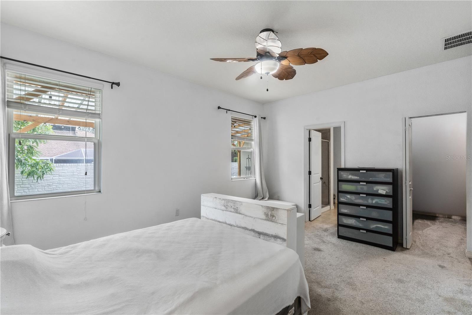 STERLING LAKE - Residential