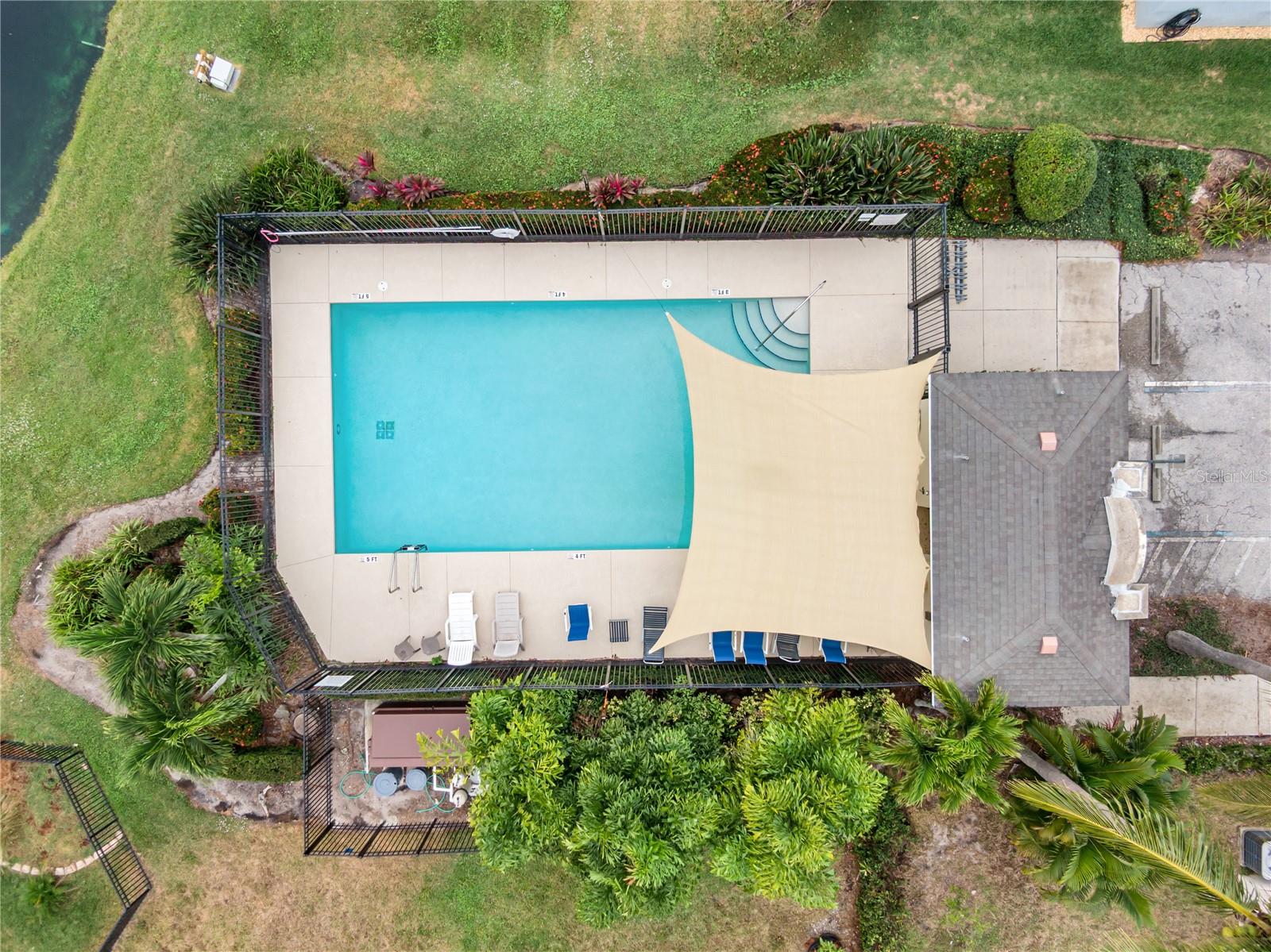 STERLING LAKE - Residential