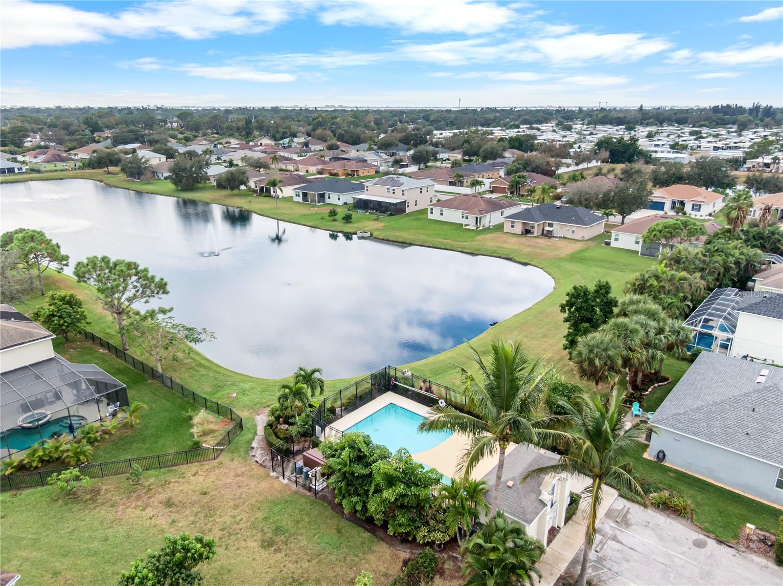 STERLING LAKE - Residential