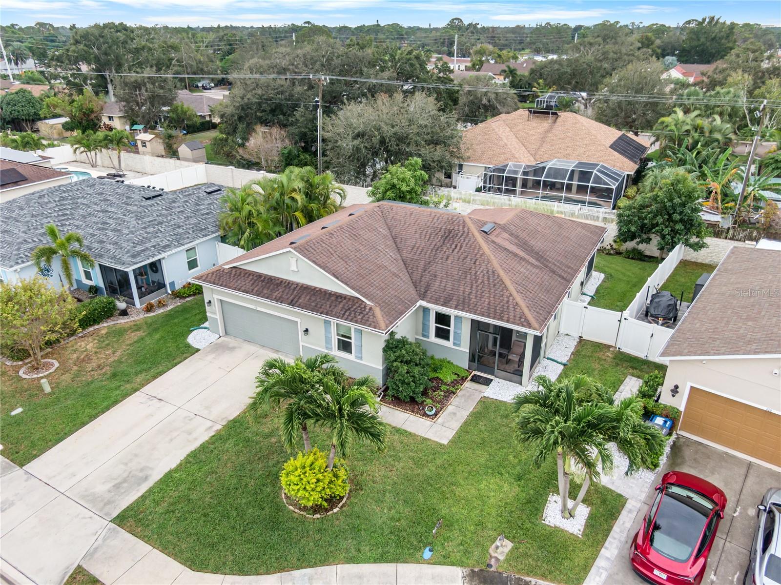 STERLING LAKE - Residential