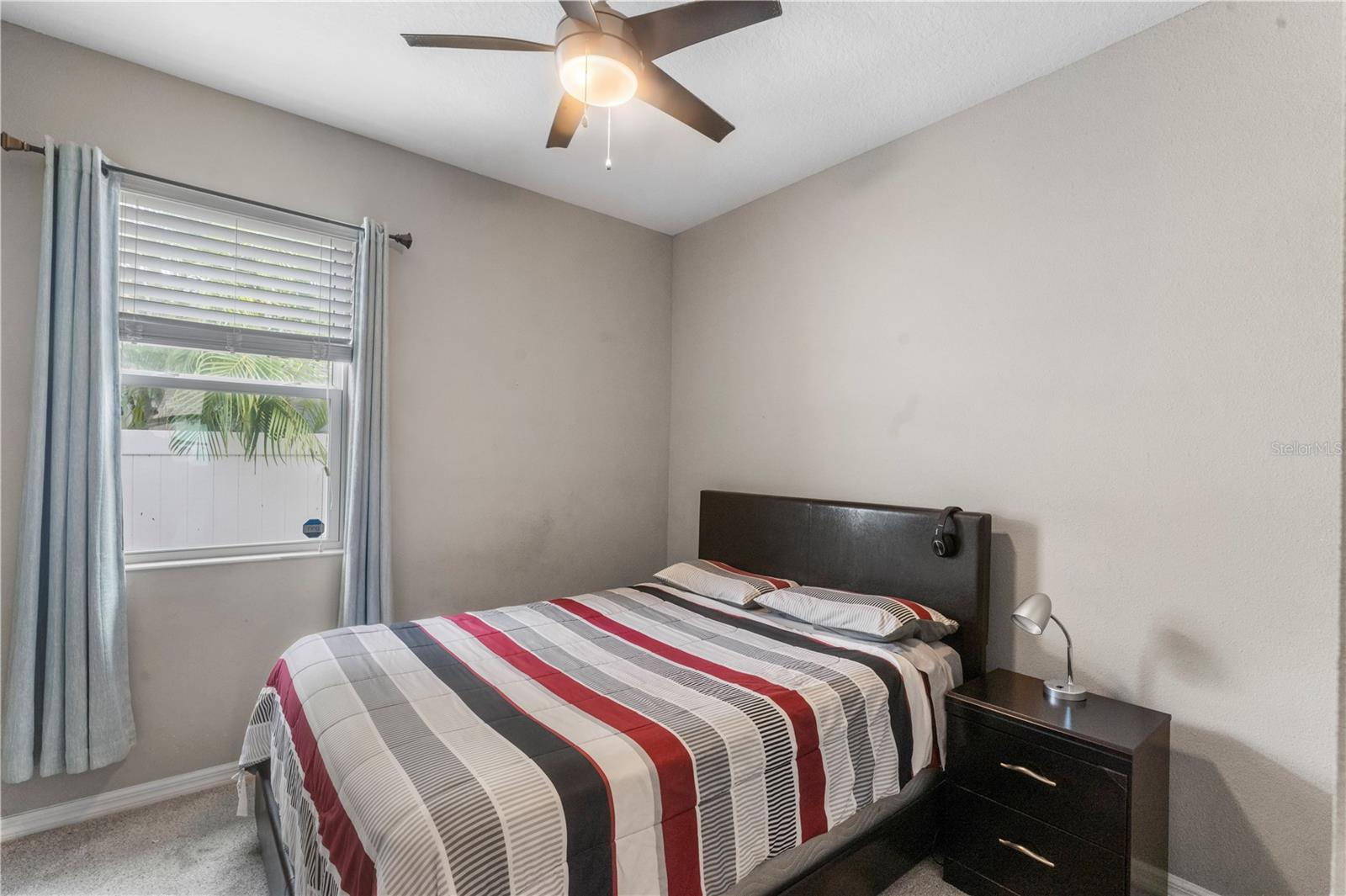 STERLING LAKE - Residential