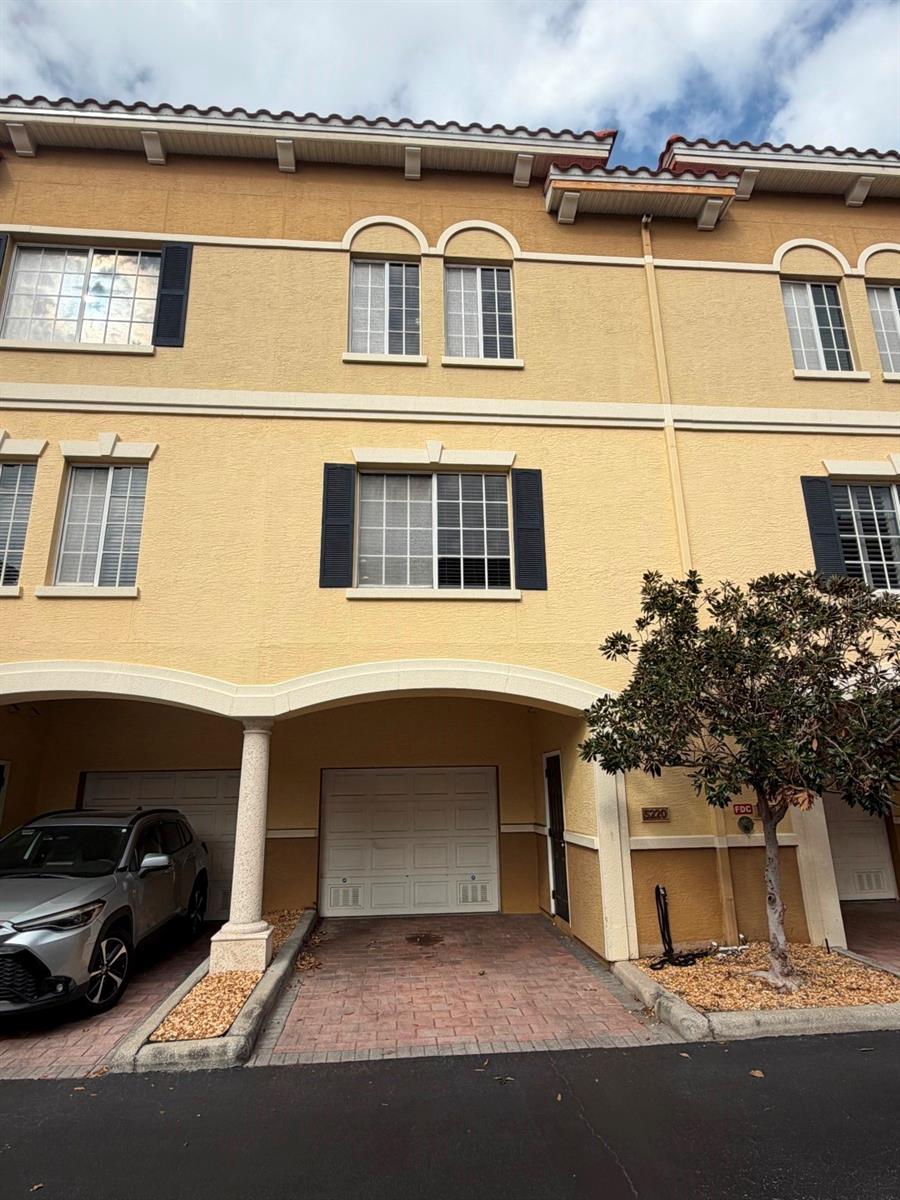 CORDOBA AT BEACH PARK A CONDOM - Residential Lease