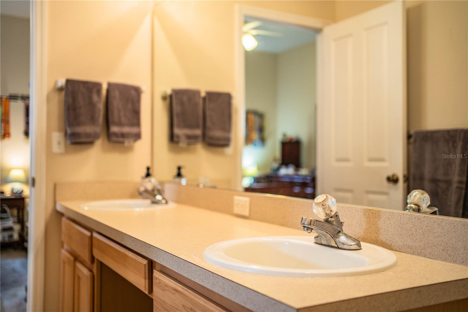 Photo 14 of 28 of 4279 MORTON COURT townhome