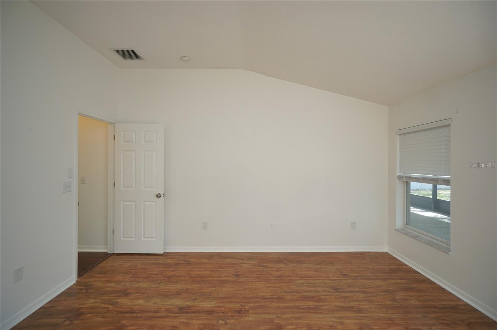 DUPREE LAKES B-1-B-4 & L-1-L-8 - Residential Lease