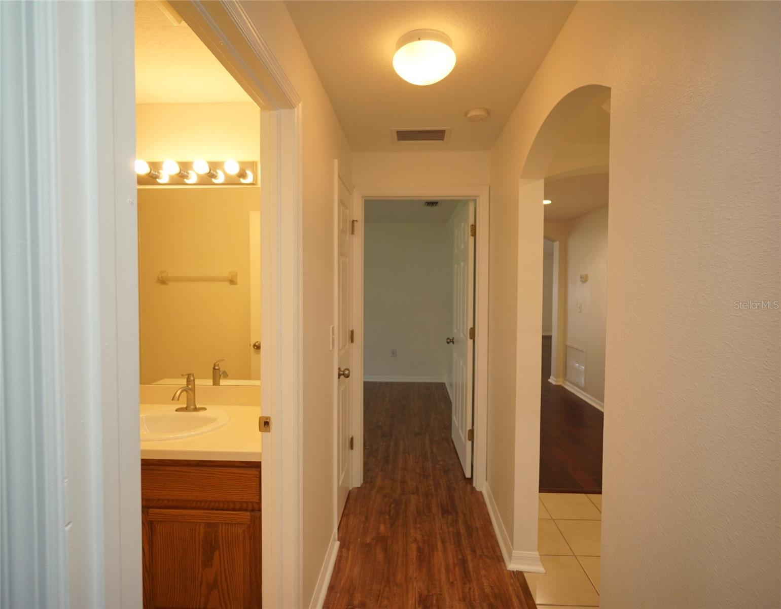 DUPREE LAKES B-1-B-4 & L-1-L-8 - Residential Lease