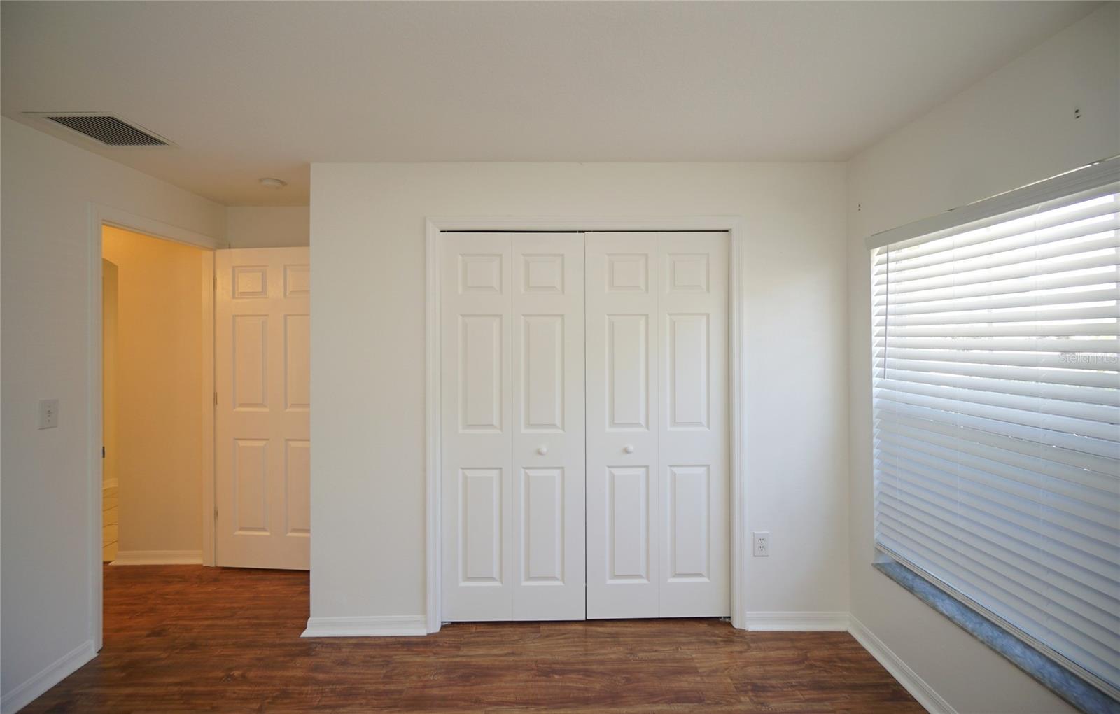 DUPREE LAKES B-1-B-4 & L-1-L-8 - Residential Lease