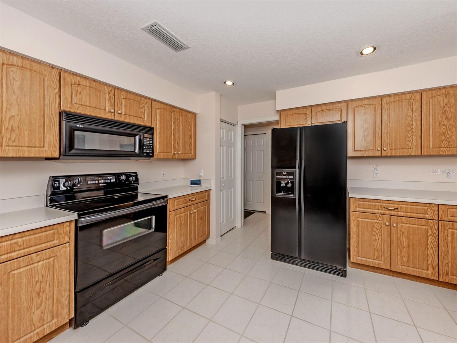 SOUTH VENICE - Residential