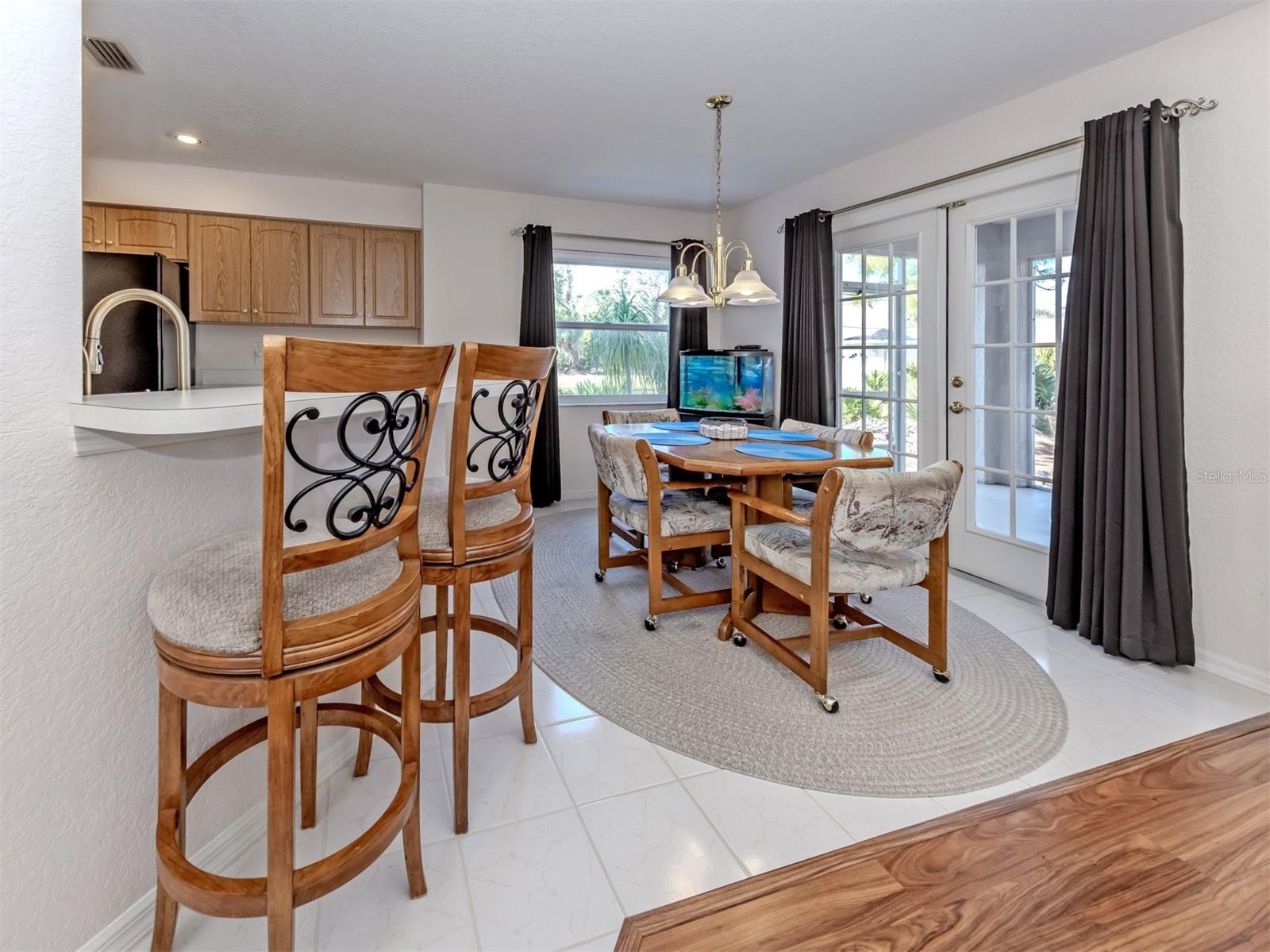 SOUTH VENICE - Residential