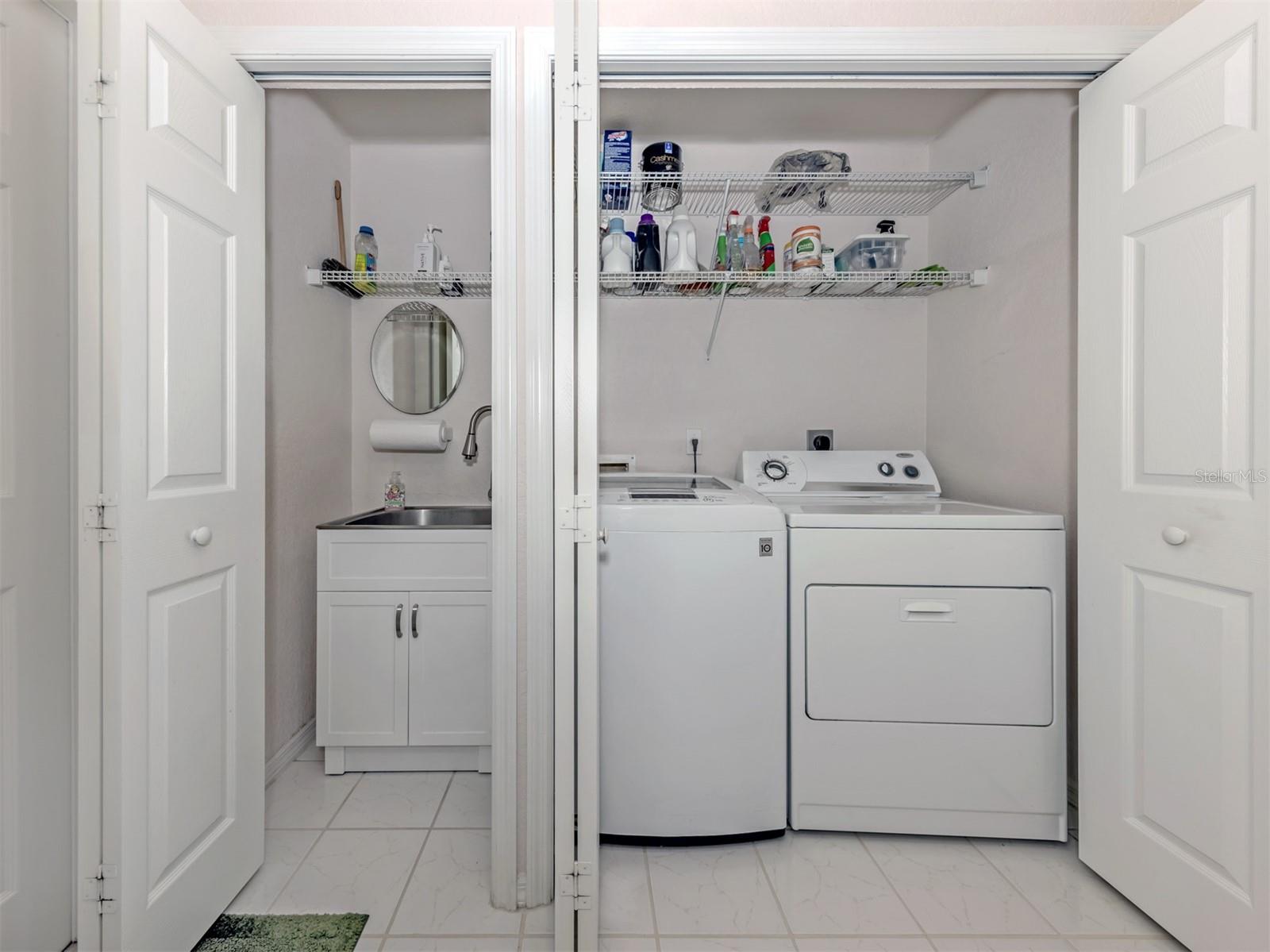 SOUTH VENICE - Residential