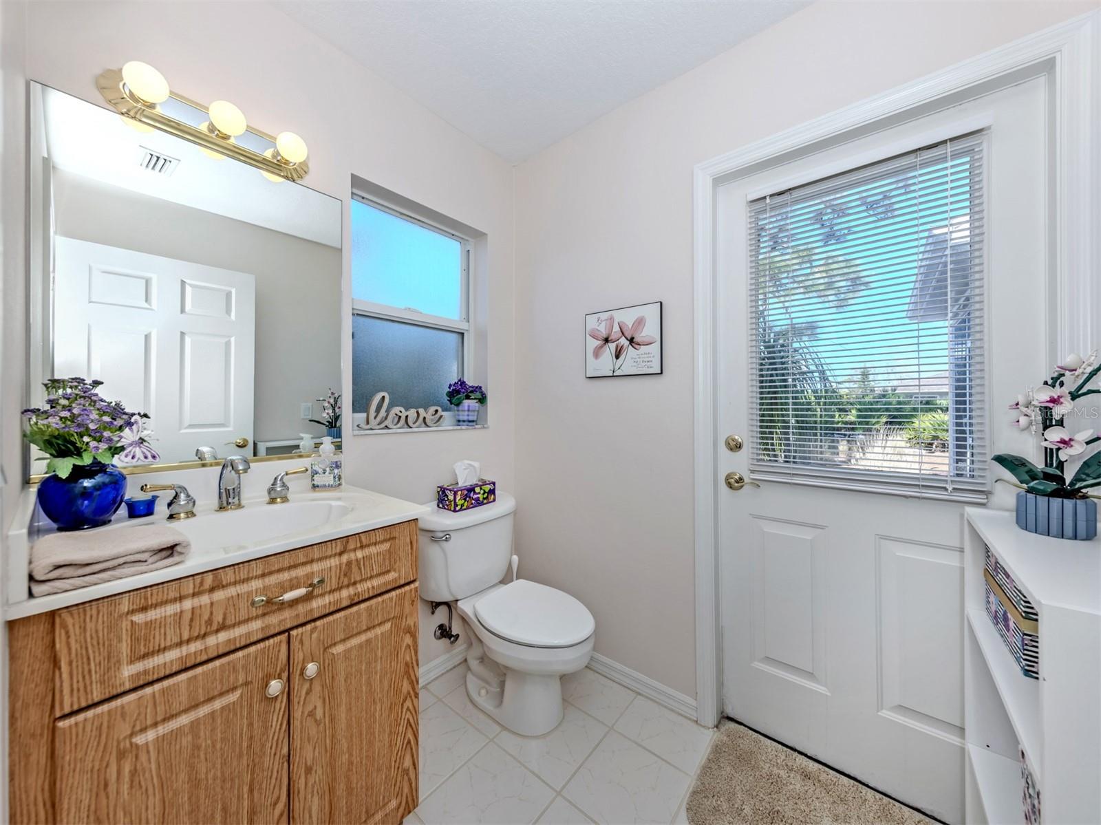 SOUTH VENICE - Residential