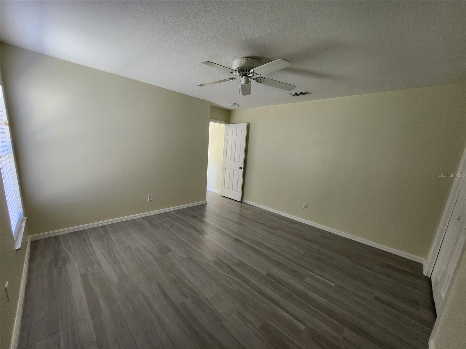 BRENTWOOD HILLS TR F UNIT 01 - Residential Lease