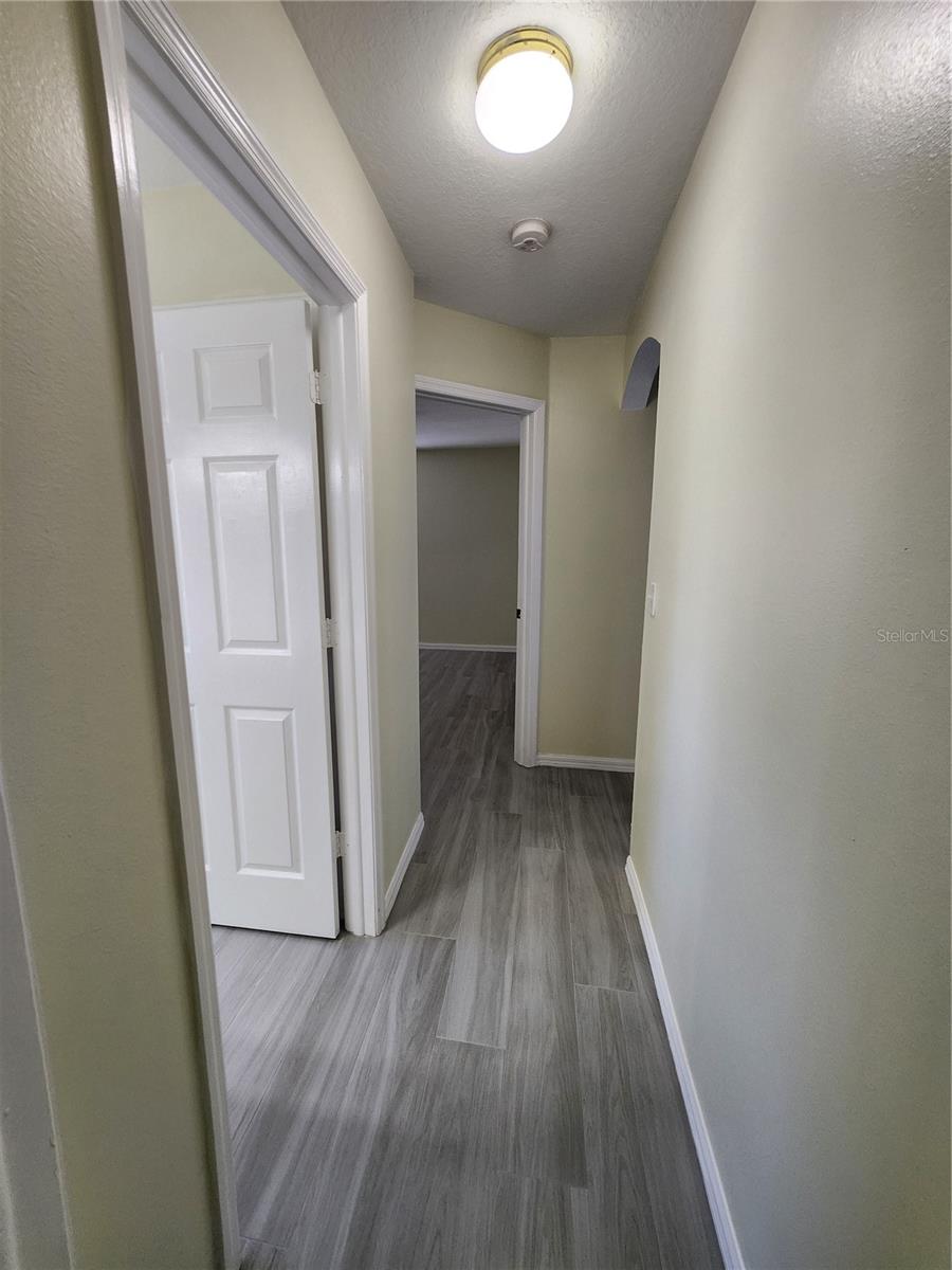 BRENTWOOD HILLS TR F UNIT 01 - Residential Lease