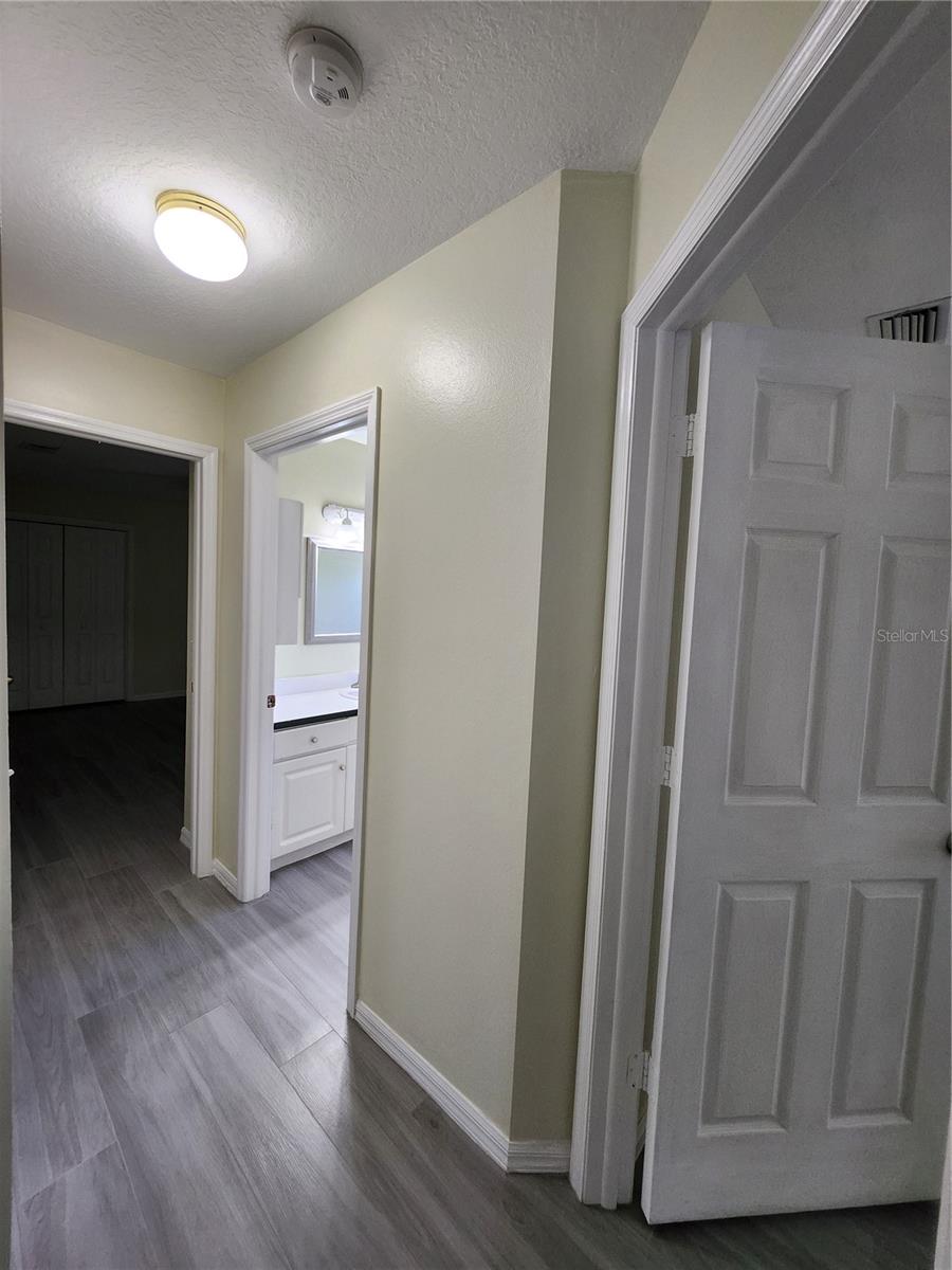 BRENTWOOD HILLS TR F UNIT 01 - Residential Lease