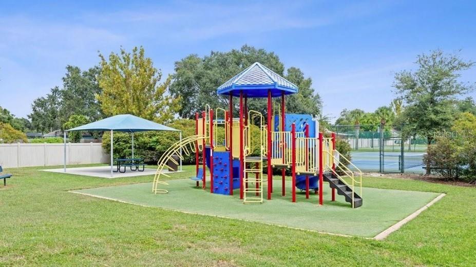 BRENTWOOD HILLS TR F UNIT 01 - Residential Lease