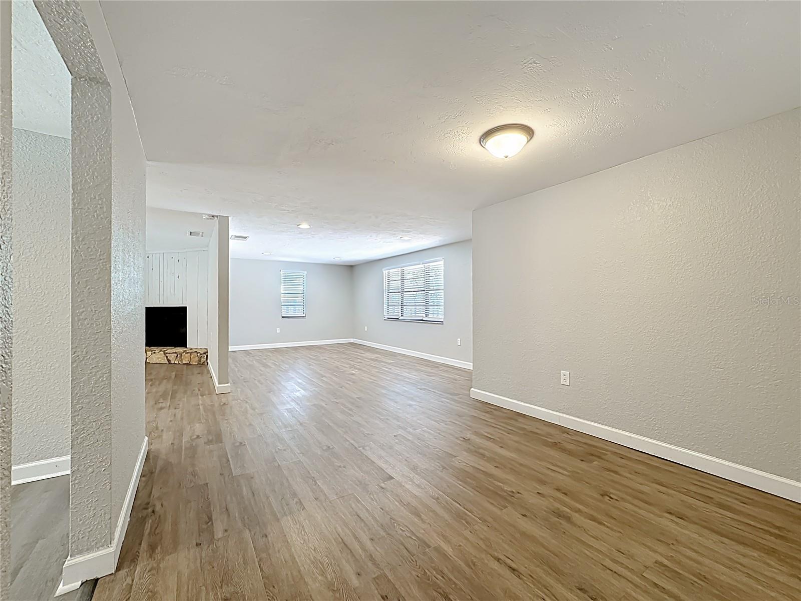 HARBOR OAKS - Residential