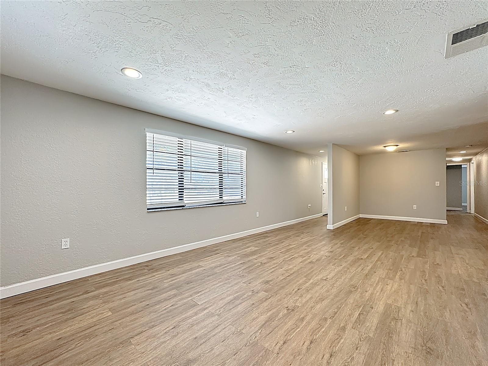 HARBOR OAKS - Residential