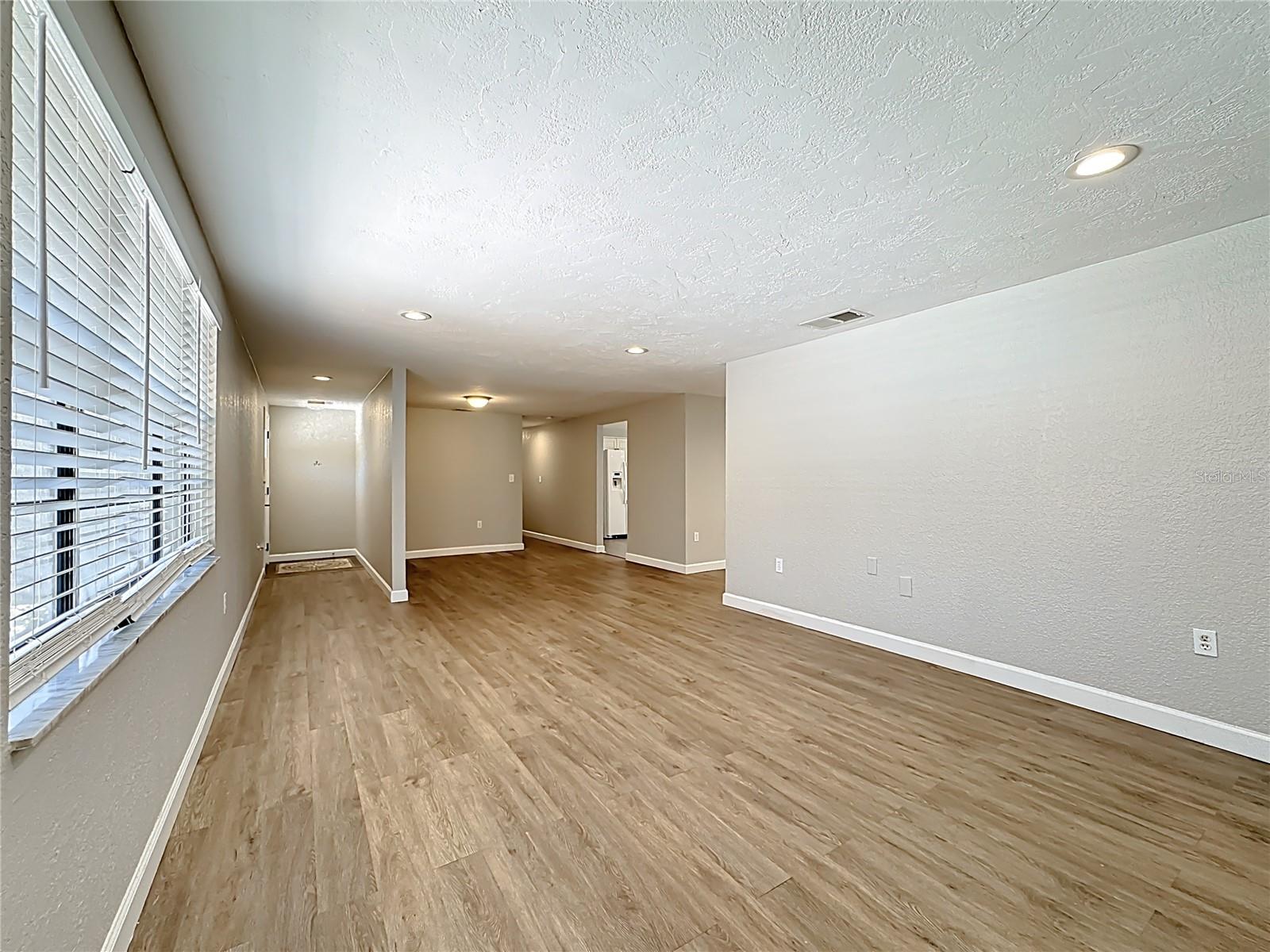 HARBOR OAKS - Residential