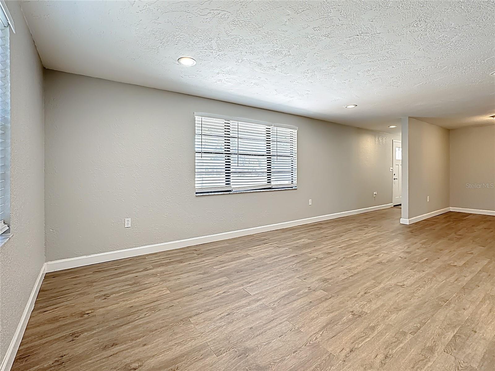 HARBOR OAKS - Residential