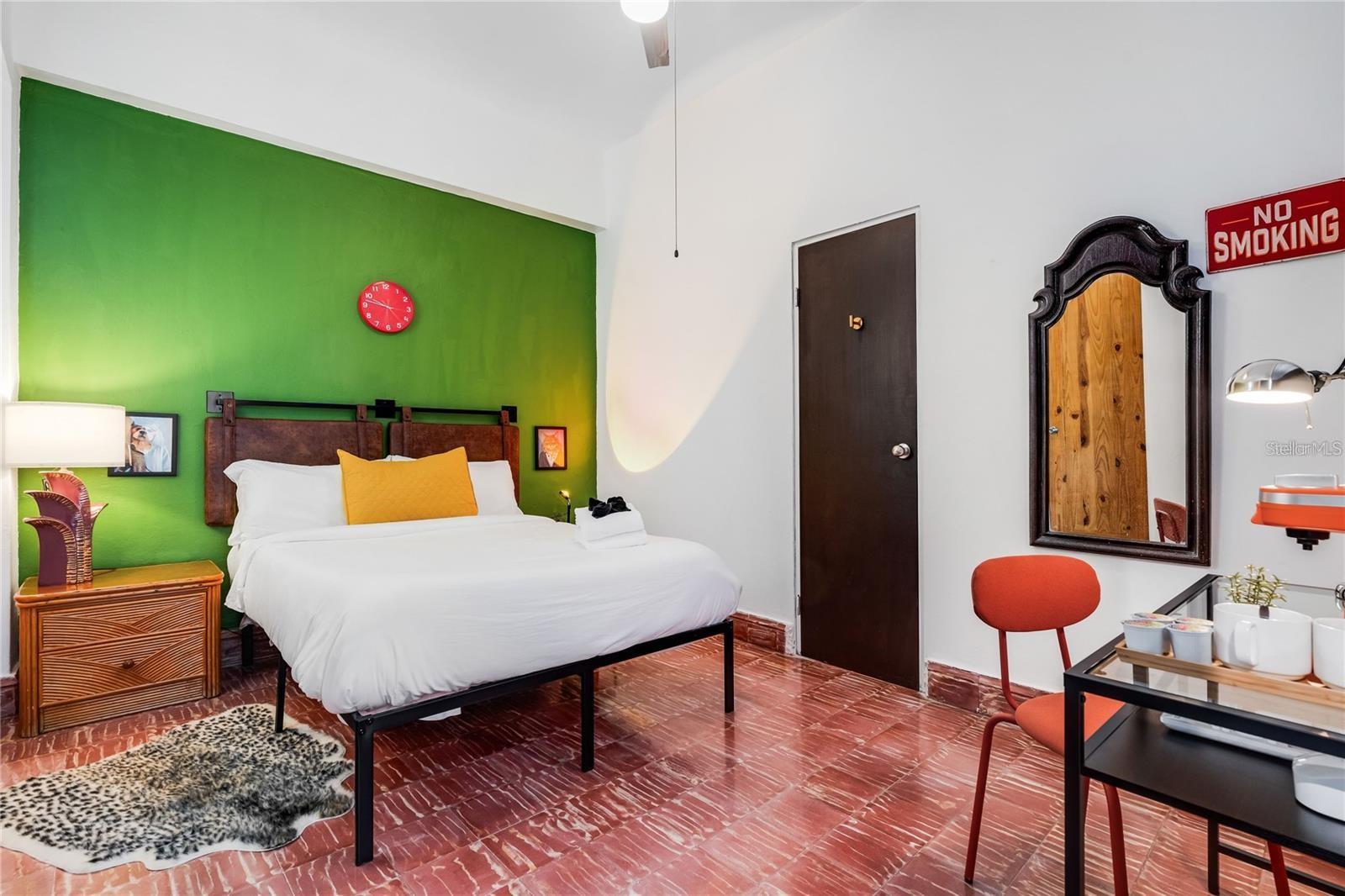 1818 CALLE LOIZA