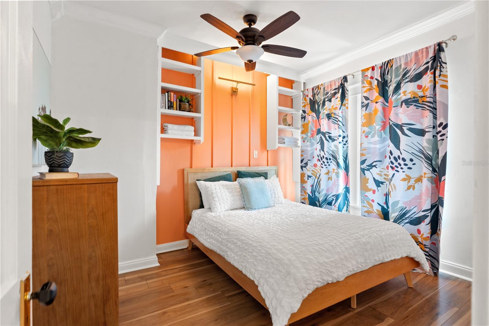 RIVERCREST - Residential