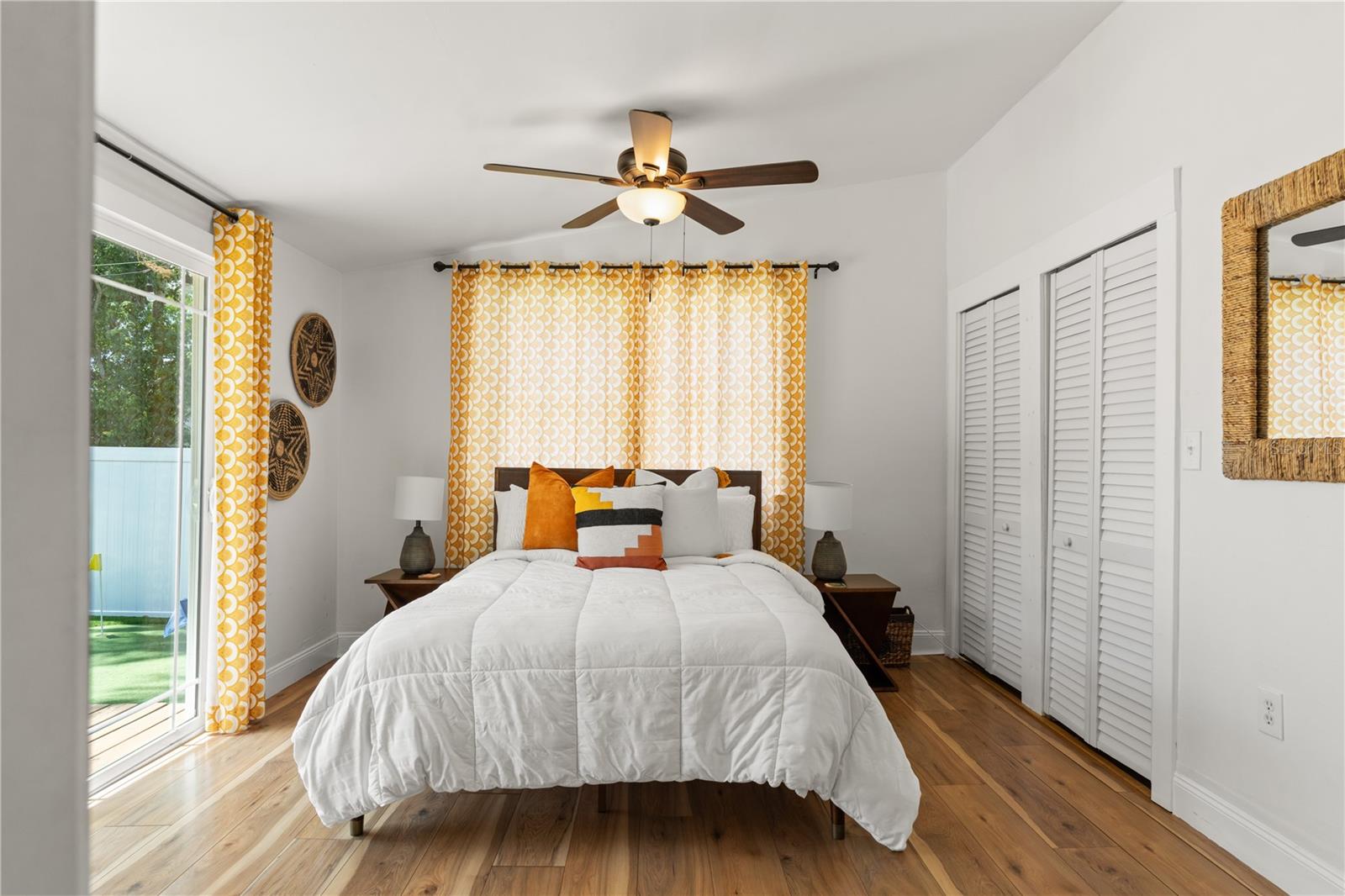 RIVERCREST - Residential