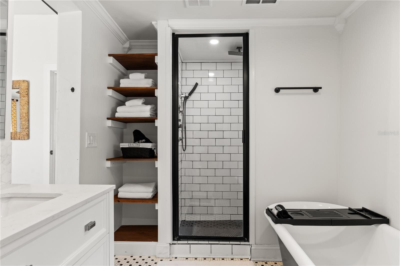 RIVERCREST - Residential