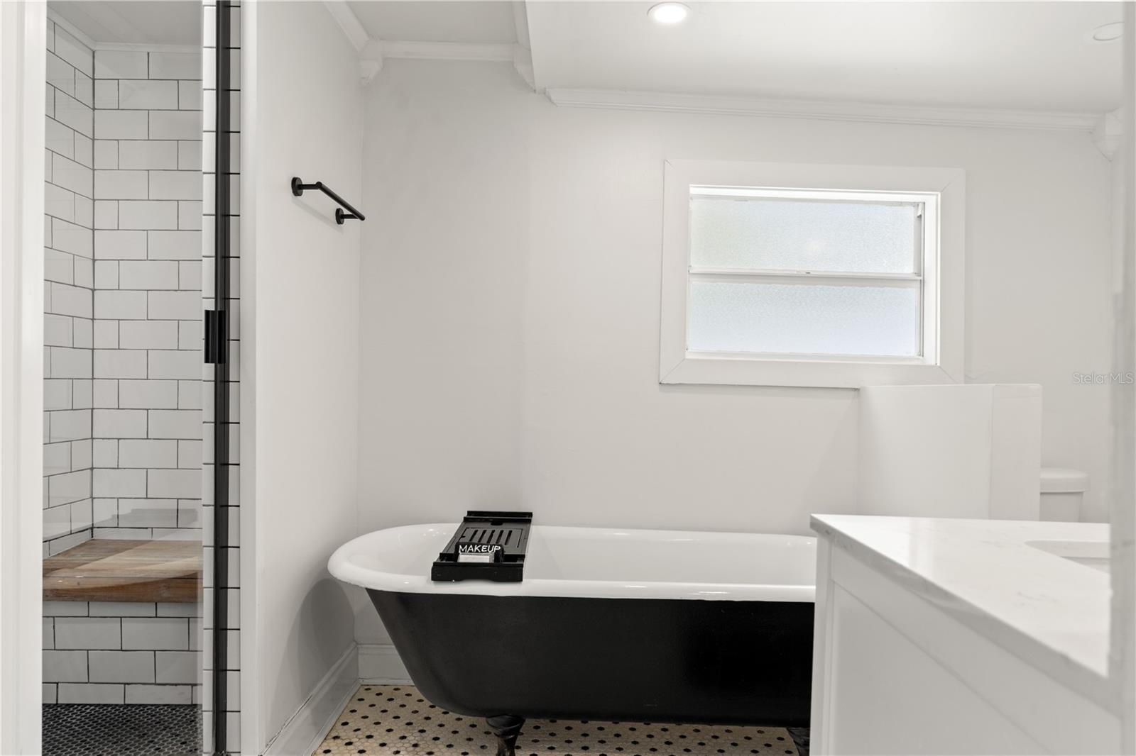 RIVERCREST - Residential