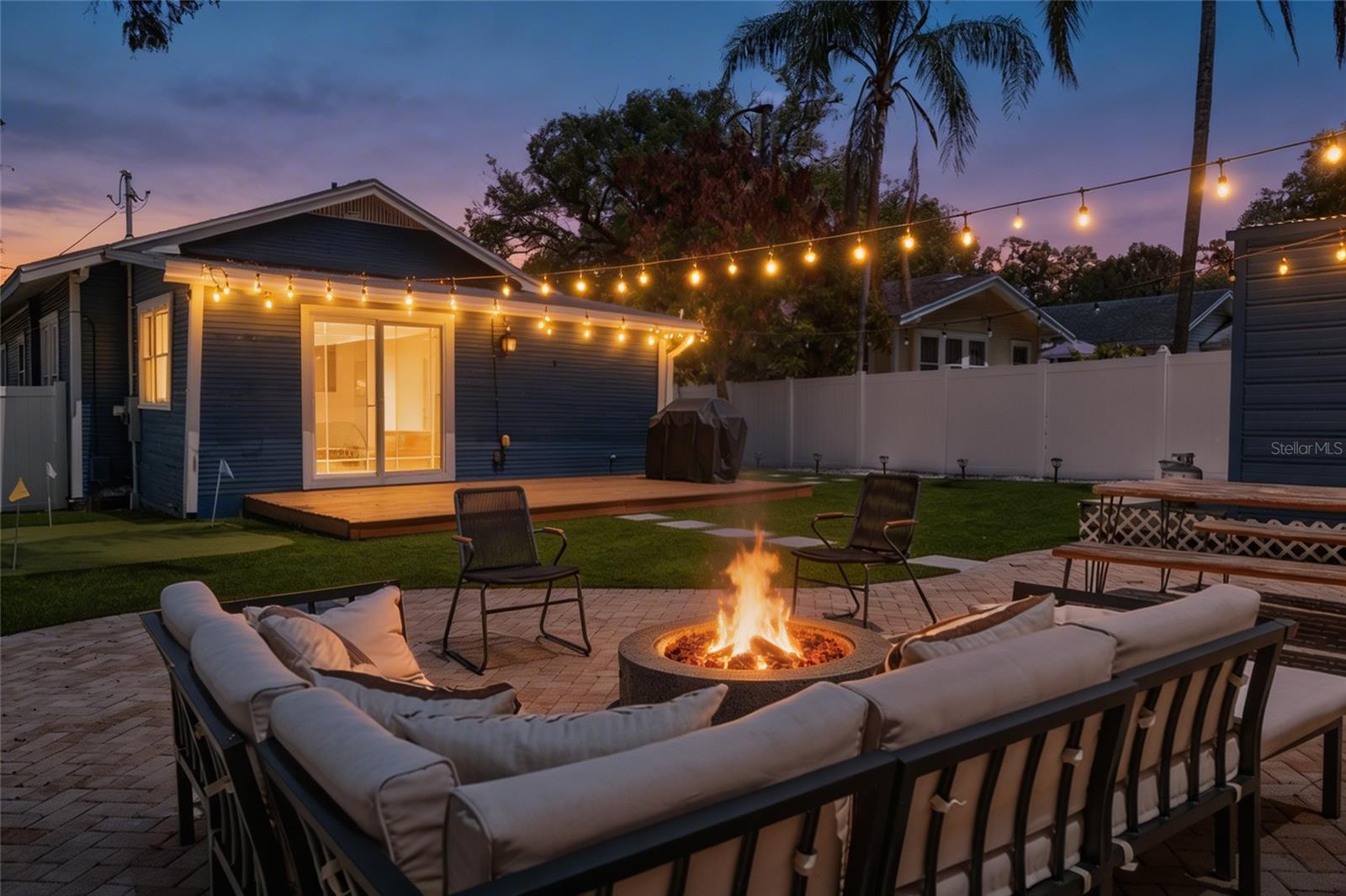 RIVERCREST - Residential