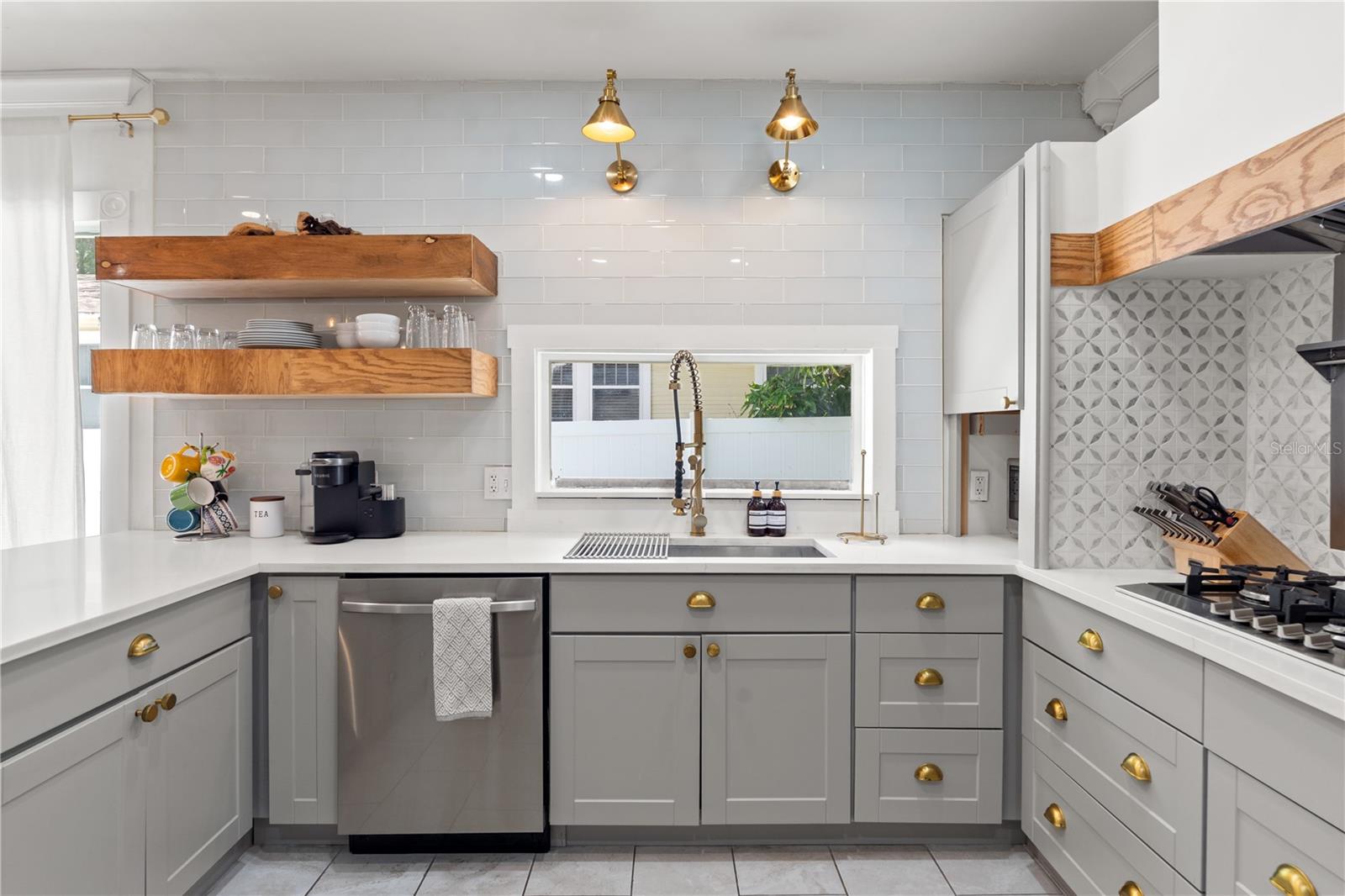 RIVERCREST - Residential