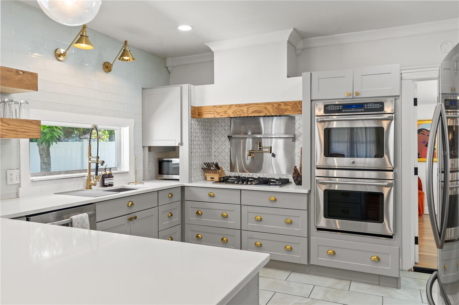 RIVERCREST - Residential